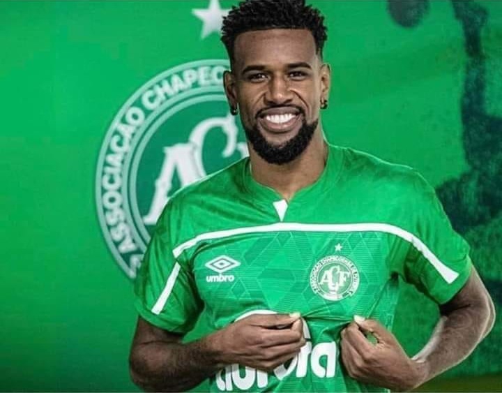 Felipe Santana (ex BVB, Schalke) po 2 latach wznowił karierę i został piłkarzem Chapecoense!